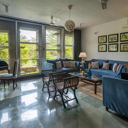 Lohonostays Maharajah House Карджат Екстериор снимка