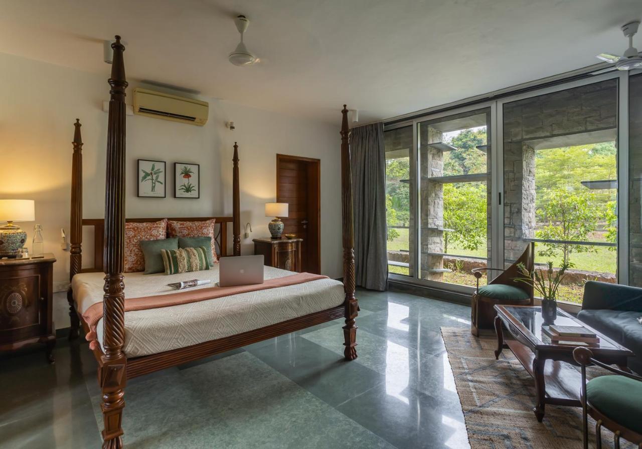 Lohonostays Maharajah House Карджат Екстериор снимка