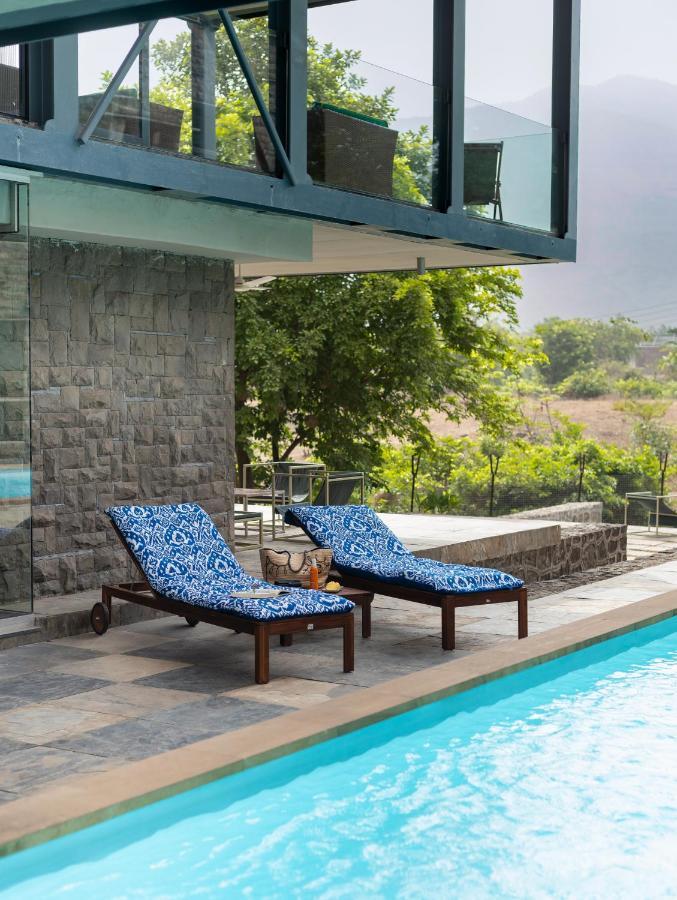 Lohonostays Maharajah House Карджат Екстериор снимка