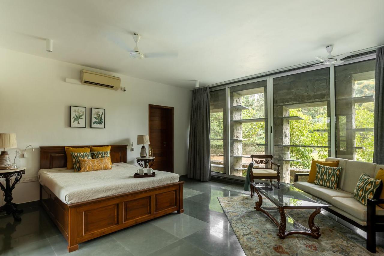 Lohonostays Maharajah House Карджат Екстериор снимка