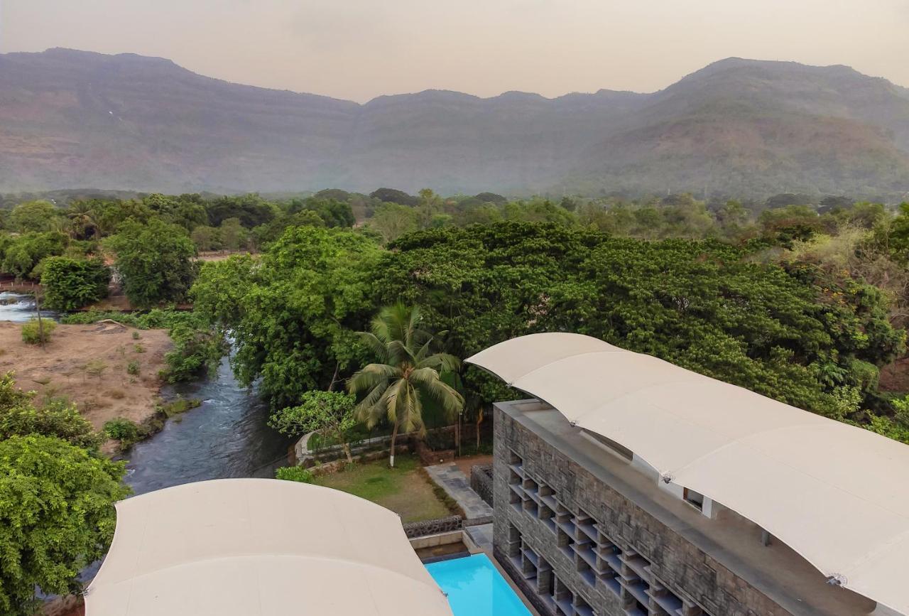 Lohonostays Maharajah House Карджат Екстериор снимка