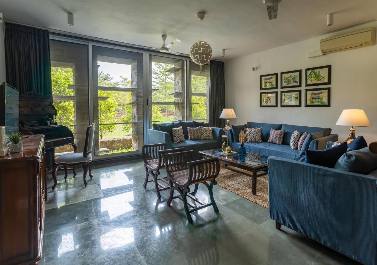 Lohonostays Maharajah House Карджат Екстериор снимка