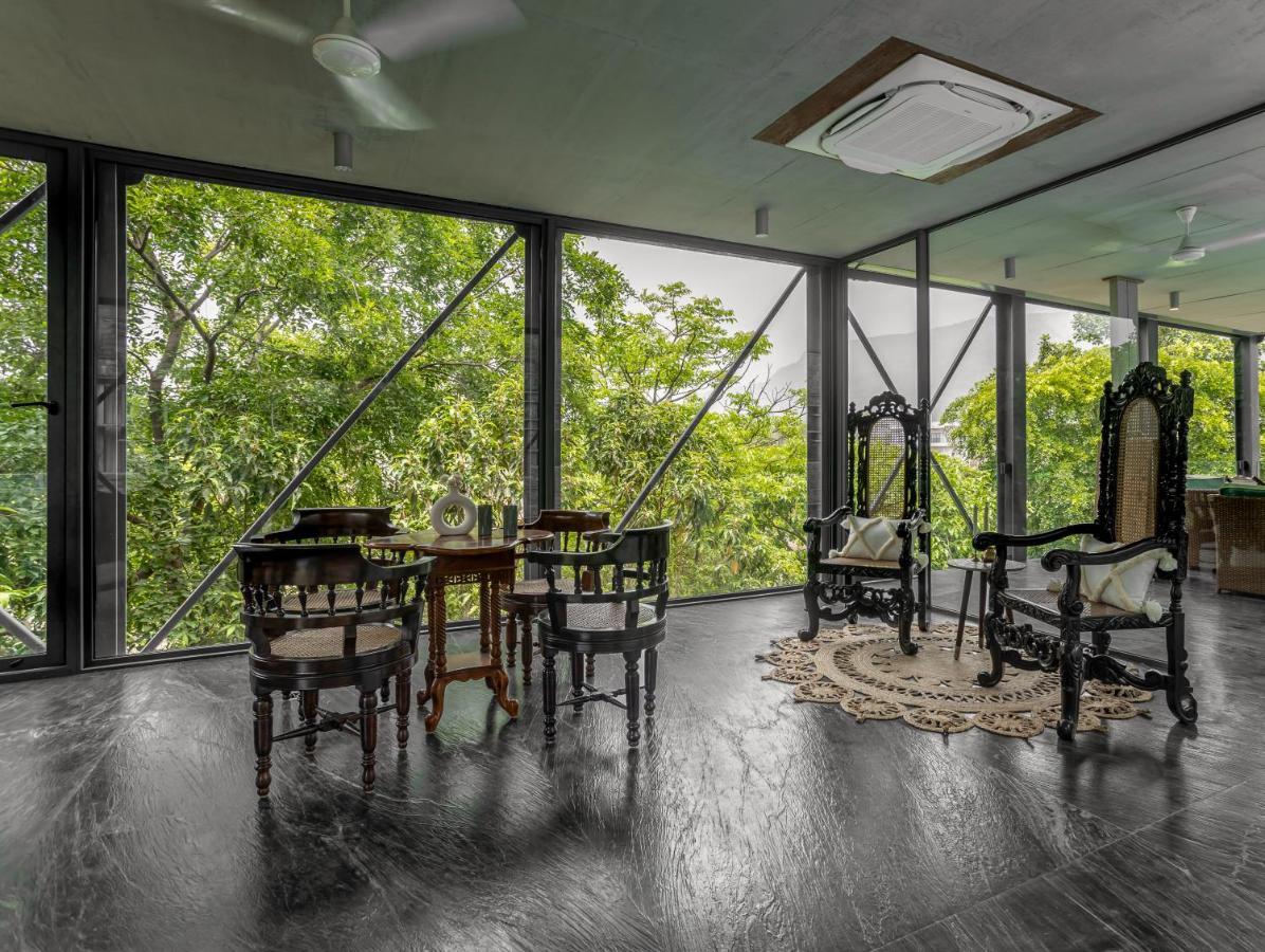 Lohonostays Maharajah House Карджат Екстериор снимка